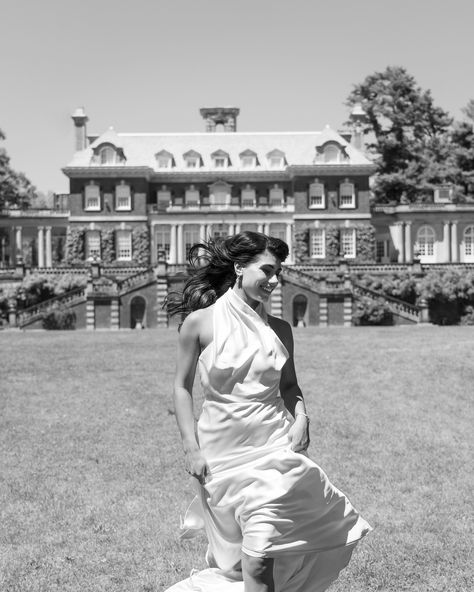 The joy in this photo reflects how excited I am to be counting down the days until photographing an engagement session at one of my favorite gardens on Long Island. Old Westbury Gardens has the charm and romance straight out of a novel, making any session there feel like a dream. Lead Photographer: @trishajay_photography Lead Content Creator: @sobridalsocial Planner: @forlifeseventures Venue: @oldwestburygardens Hair & Makeup: @beautybyvanessaa_ Earrings: @sjbaileyco via @simplywhitebridal... Old Westbury Gardens Wedding, Old Westbury Gardens, Westbury Gardens, Old Westbury, Engagement Session Posing, Long Island Wedding, Island Wedding, A Novel, Long Island