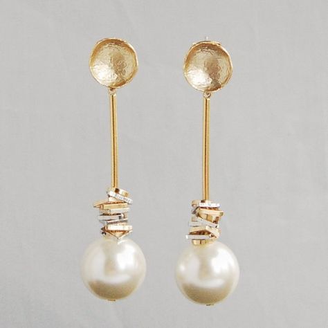 Modern Pearl Earrings, Long Pearl Earrings, Pearl Earrings Wedding, Gold Bridal Earrings, Earrings Elegant, Earrings Long, Top Drawer, Gold Stud, Bridal Pearls