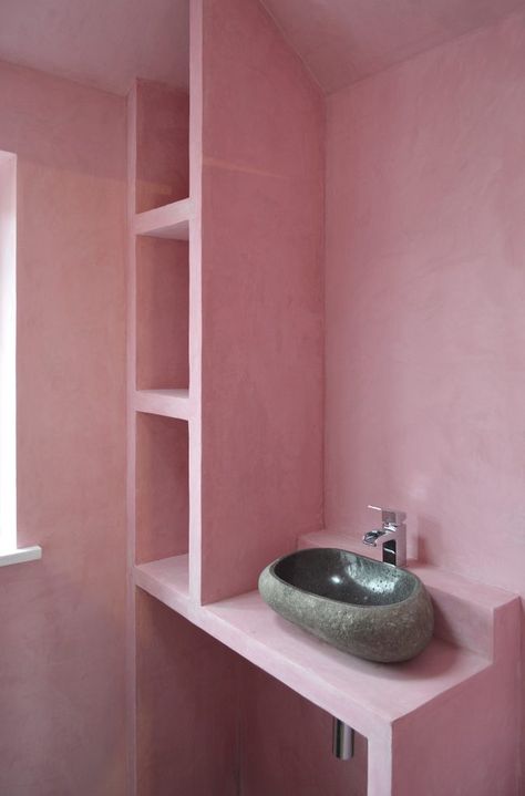 Gallery – Tadelakt Tiny Bath, Moroccan Inspiration, Small Toilet Room, Ceiling Finishes, Adobe House, Small Toilet, Bath Tiles, Pink Bathroom, Tiny Bathroom