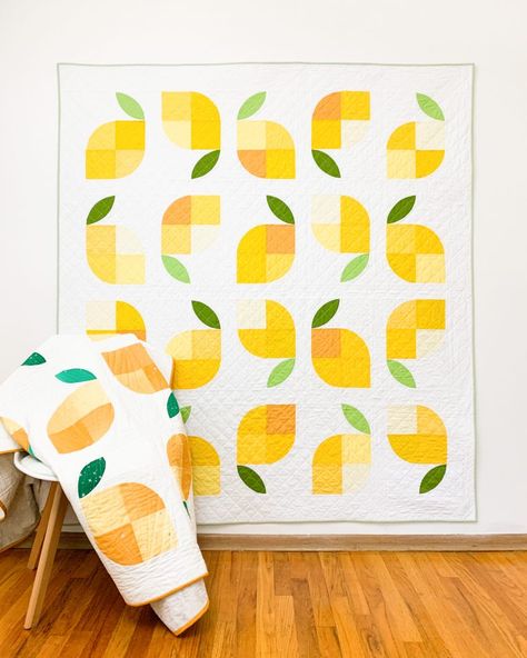 Memi's Lemons is a whimsical and modern quilt pattern by Cotton and Joy. Quilt Pattern Download, Patchwork Quilt Patterns, Modern Quilt Patterns, Patchwork Quilting, Diy Quilt, Crochet Diy, 로고 디자인, Quilt Inspiration, Modern Quilts