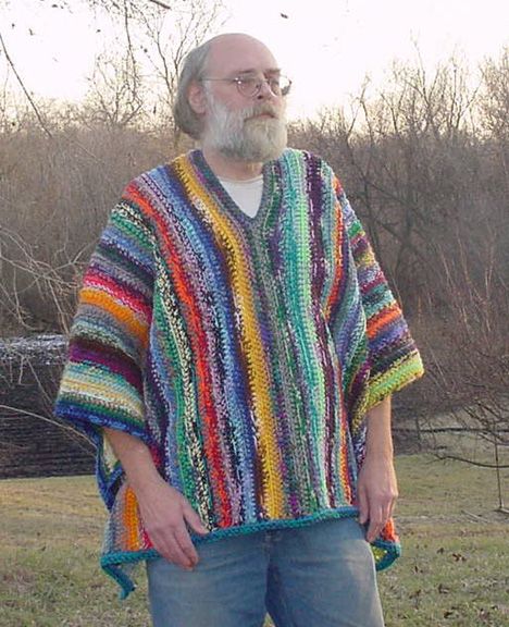 Hippy santa in a poncho Mens Crochet Poncho, Crochet Poncho Men, Granny Square Poncho, Poncho Men, Poncho Patterns, Saori Weaving, Knitwear Style, Crochet Poncho Patterns, Diy Embroidery Patterns