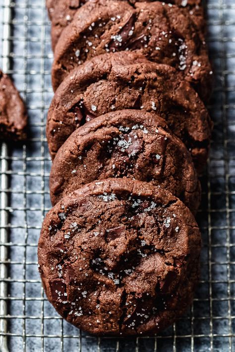 Chocolate Sable Cookies - BakerStreetSociety French Sable Cookies, Chocolate Biscuit Recipe, Sable Cookies, French Cookies, Classic Cookies, Lunch Box Recipes, Sweet Chocolate, Baker Street, Biscuit Recipe