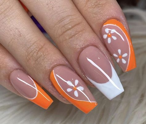 Abstract Nail Designs Simple, Orange Nail Art Designs, Unusual Nail Designs, Nail Art Orange, Orange Nail Art, Orange Acrylic Nails, Cartoons Movies, Manicure Nail Designs, Gel Nail Art Designs