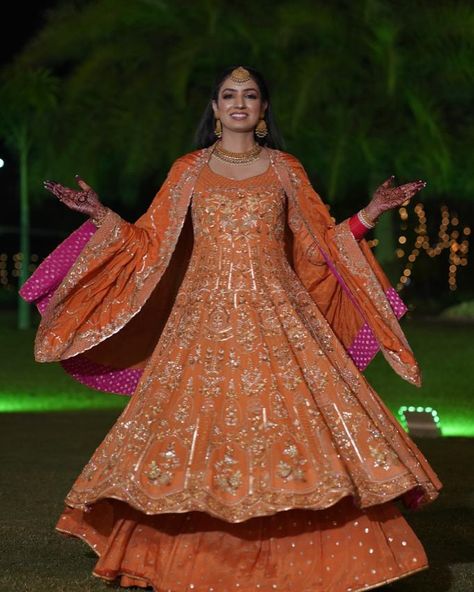 Our gorgeous bride @brar_harnoor is looking ravishing for her reception #bride #bridalwear #anarkali #lehngha #madewithlove #brocadestudio #brocadestudioroxx @navkkar_jewellers Bridal Anarkali Suits, Reception Bride, Punjabi Bride, Latest Bridal Dresses, Anarkali Suits, Reception Dress, Punjabi Suits, Wedding Suits, Anarkali