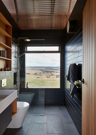 Nullavale House and Shed Mrtn Architects, Small Rustic Bathrooms, Container House Interior, Open Showers, Rustic Bathroom Designs, House Shed, Floor Tile Design, Rural House, Casa Container