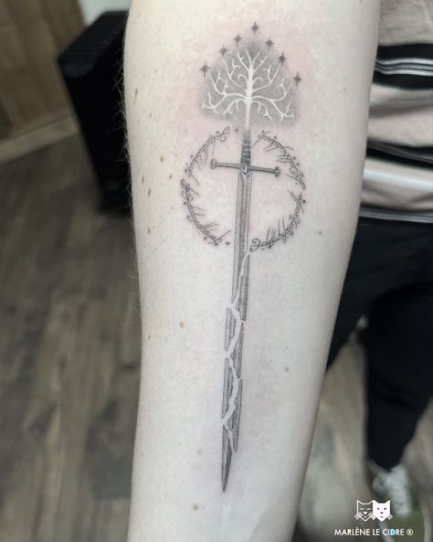 Anduril Art, Lord Of The Ring Tattoo, The Ring Tattoo, Anduril Tattoo, Dnd Tattoo, Micro Tattoo, Tattoo Realism, Lotr Tattoo, Lord Of The Rings Tattoo