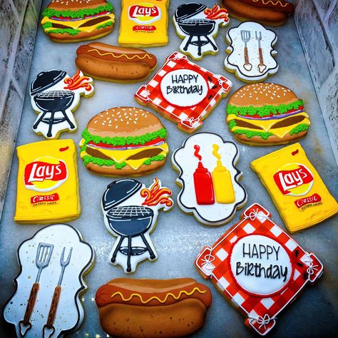 Bbq Cookies Decorated, Burger Cookies, Specialty Cookies, Summer Sugar Cookies, Designer Cookies, Wedding Shower Cookies, Cookie Recipes Decorating, Cookie Decorations, Sugar Cookie Royal Icing