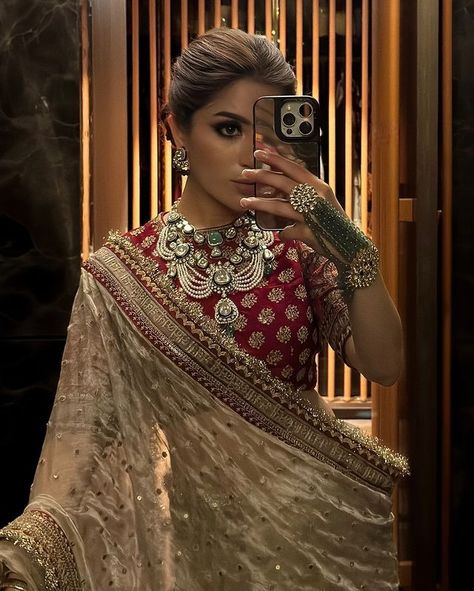 All posts • Instagram Sabyasachi Bridal Saree, Red Saree Bridal, Ambani Jewellery, Sabyasachi Bridal, Indian Bride Outfits, Lehenga Blouse Designs, Indian Dresses Traditional, Indian Bridal Fashion, Indian Bridal Outfits