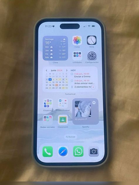 Iphone Side Screen Layout, Iphone Lockscreen Layout, Apple Layout, Iphone Organization Homescreen, Game Boy Wallpaper, Iphone Ios 17, Iphone Homescreen Ideas, Organize Apps On Iphone, Whats On My Iphone