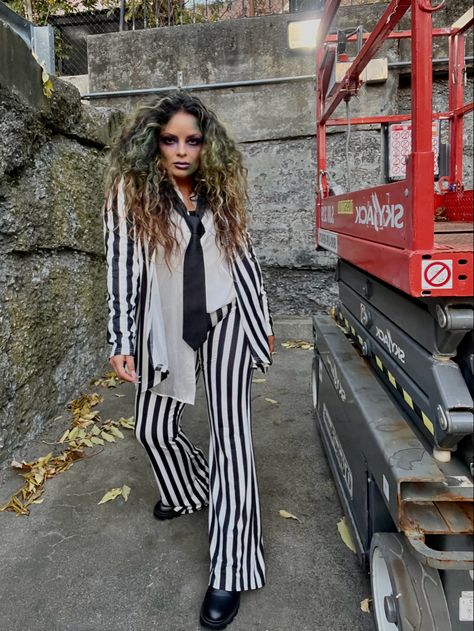 Beetlejuice Halloween costume Plus Size Beetlejuice Costume, Beetle Juice Girl Costume, Beetle Juice Costume Female, Girl Beetlejuice Costume, Beetlejuice Photoshoot, Beetlejuice Costume Female, Beetlejuice Inspired Outfit, Female Beetlejuice Costume, Female Beetlejuice