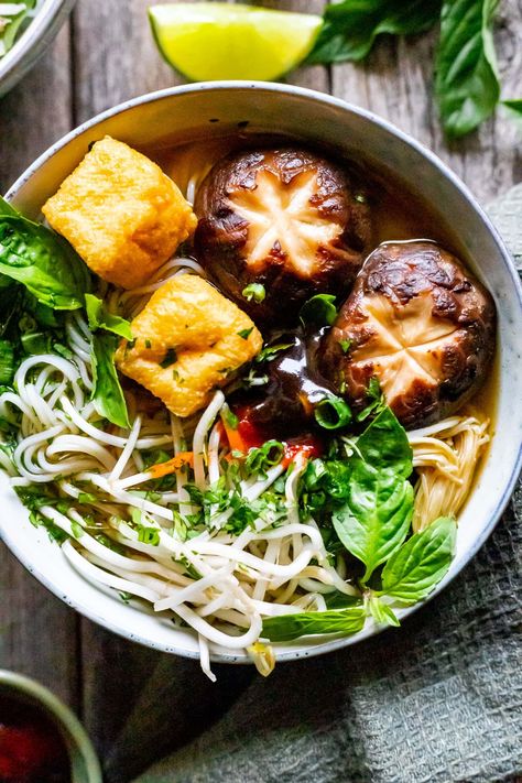 The Best Vegan Pho (Pho Chay) #pho #vegan #cabbage #ginger #shiitakemushroom #celery #daikon #staranise #cinnamon #fennelseed #corianderseed #noodlesoup #friedtofu #enokimushroom #dinner #dinnerrecipe | Cooking Therapy Pok Choi, Vegan Pho Recipe, Pho Soup Recipe, Bowl Of Pho, Vegetarian Pho, Pho Noodle Soup, Vegan Pho, Pho Broth, Vietnamese Dishes