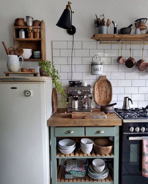 1940 House, Cocina Ideas, Small Cottage Kitchen, Industrial Style Kitchen, Pump House, Cottage Inspiration, Rustic Kitchen Design, Dream Kitchens, Coffee Corner