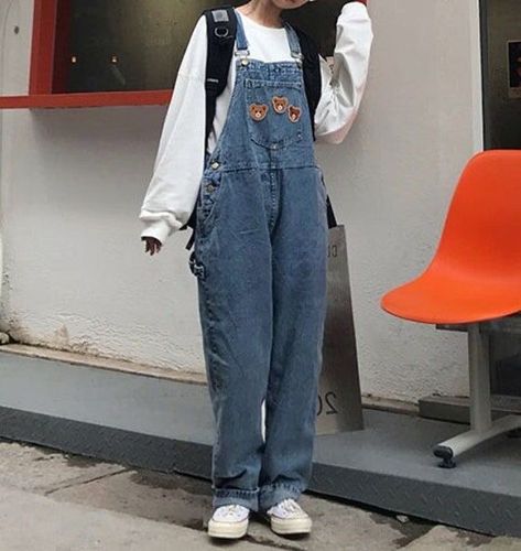 Oversized Overalls Outfit 90s, Baggy Denim Overalls, Fabric Overalls Outfit, Baggy Dark Wash Overalls, Womans Overalls, Baggy Jumpsuit Outfit, Loose Overalls Outfit, Cute Overalls Outfits, Baggy Overalls Outfit 90s