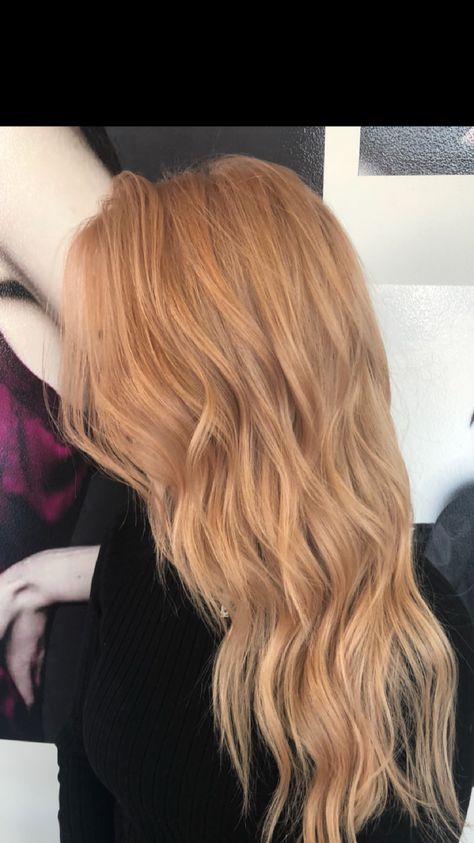 Strawberry Blonde Hair Strawberry Blonde Hair Color, Latest Hair Color, Ombre Hair Blonde, Hair Color Formulas, Strawberry Blonde Hair, Latest Hair, Blonde Hair With Highlights, Brown Blonde Hair, Penteado Cabelo Curto