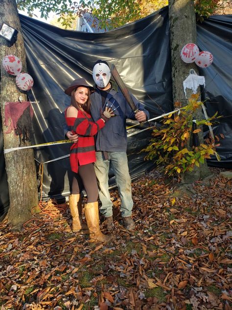 Couples Freddy Kruger, Freddy Krueger And Michael Myers Costume, Freddie Kruger Couple Costume, Couple Freddy Kruger, Freddy Krueger And Jason Couple Costume, Freddy Kruger Couple Costume, Freddy Krueger And Jason Costume, Jason Couple Costume, Freddy And Jason Couple Costume