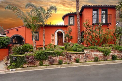 Ellen DeGeneres and Portia DeRossi's Montecito mansion: The updated Spanish-style house features a red tile roof, arches and a front balcony. Red Tile Roof, Ali Landry, Ellen Degeneres And Portia, Front Balcony, Tile Roof, Portia De Rossi, Pintura Exterior, Spanish Style Home, Casas Coloniales