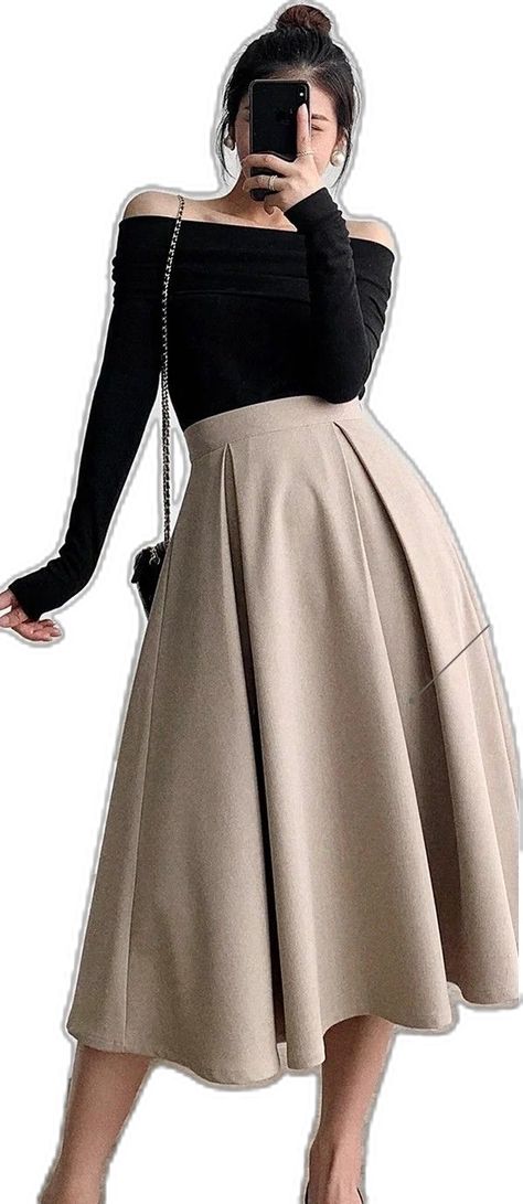 Long Skirt Fashion, Long Skirt Outfits, Beige Skirt, Trendy Dress Outfits, High Fashion Outfits, Korean Fashion Dress, Classy Work Outfits, Fashionista Clothes, Black Midi Skirt