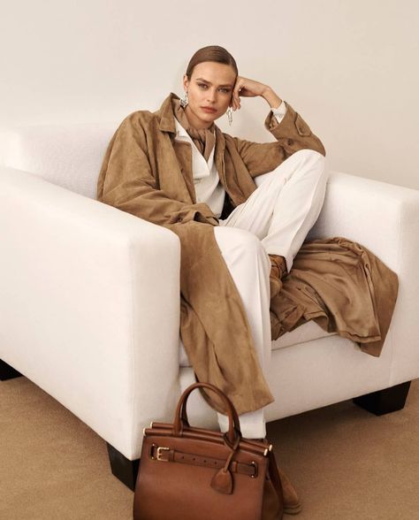 mamen hazañas on Instagram: “@ralphlauren #camel” Ralph Lauren Spring 2015, Fotografi Fesyen, Minimalist Moda, Ralph Lauren Style, Suede Coat, 가을 패션, Street Chic, Mode Inspiration, Fashion Shoot