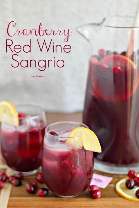 Red Wine Sangria Recipe, Wine Sangria Recipe, Cranberry Sangria, Cranberry Juice And Vodka, Vodka Cranberry, Holiday Sangria, Red Wine Sangria, Christmas Sangria, Wine Sangria