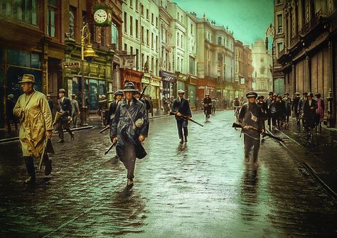 IRA patrol Grafton Street in 1922 (colourised version) Dublin Walking Tour, Grafton Street Dublin, Irish Houses, Grafton Street, Trinity College Dublin, Ireland Tours, Dublin Castle, Irish Countryside, Dublin City