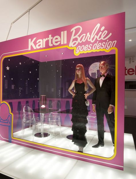 Barbie goes design - Kartell window Moschino Barbie, Life In Pink, Event Entrance, Barbie Box, Photo Zone, Bad Barbie, Store Window Displays, Window Display Design, Retail Inspiration