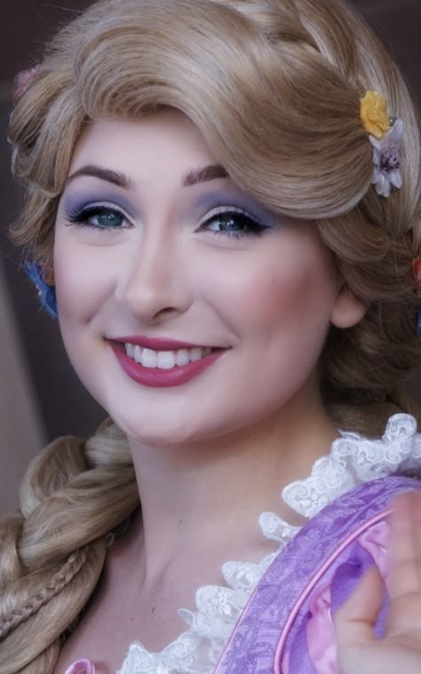 Princess Make Up Looks, Rapunzel Face Character, Rapunzel Makeup, Princess Reference, Princess Concept Art, Disney Princess Face, Rapunzel Characters, Rapunzel Wig, Beautiful Disney Princess