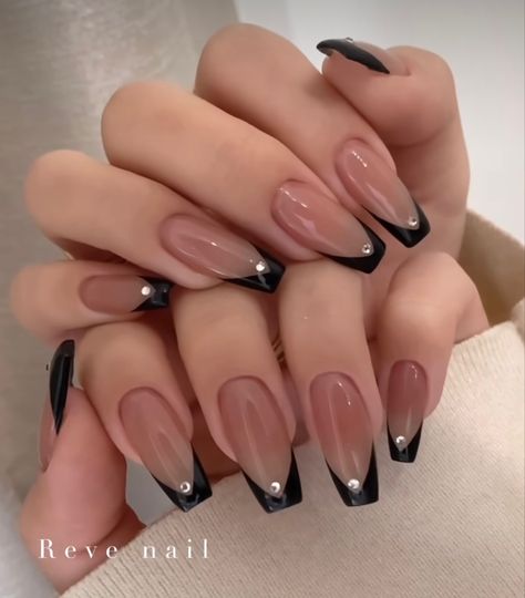 Summer 2023 Nail Trends, Nails Acrylic Ideas, Nail Art Rose, Short Nails Acrylic, Nail Art Orange, Acrylic Short Nails, Orange Nail Art, Smart Nails, Elegant Touch Nails