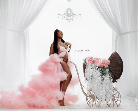 Maternity Shoot With Stroller, Maternity Shoot Theme Ideas, Girly Maternity Shoot, Pink Maternity Shoot, Pregnant Hacks, Butterfly Maternity Shoot, Maternity Photoshoot Ideas Black Women, Mother Daughter Maternity, Maternity Shoot Outfit