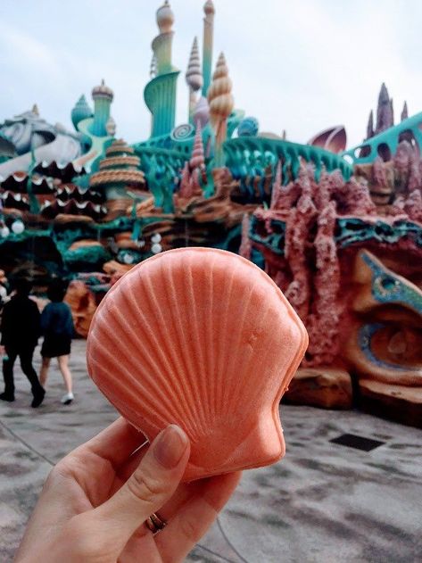 Disney Date, Date Inspo, Best Disneyland Food, Disney Themed Food, Disney Sweets, Food Disney, Disney Tokyo, Disney Desserts, Disneyland Food