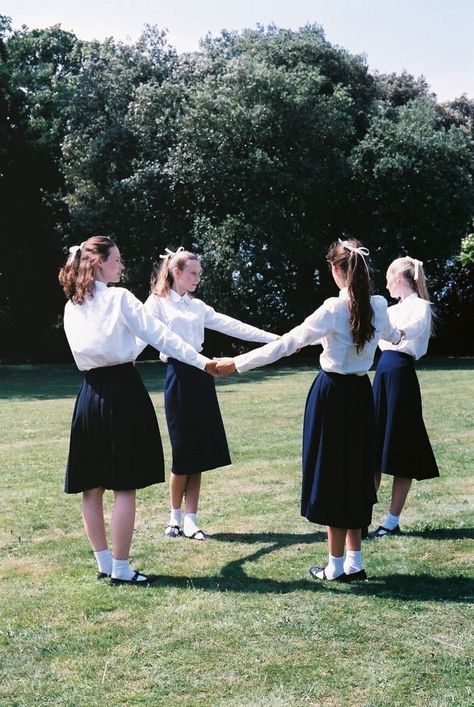 Four Sisters Aesthetic, 4 People Poses, Walburga Black, Gallagher Girls, 4 Sisters, School Photography, Foto Poses, School Uniforms, Boarding School