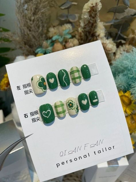 Green Korean Nails, Hard Nail Art, Kpop Nail Art, Forest Green Nails, Green Nails Designs, Nail Polish Ideas Easy, Korea Nail Art, Nail Korea, Korea Nail