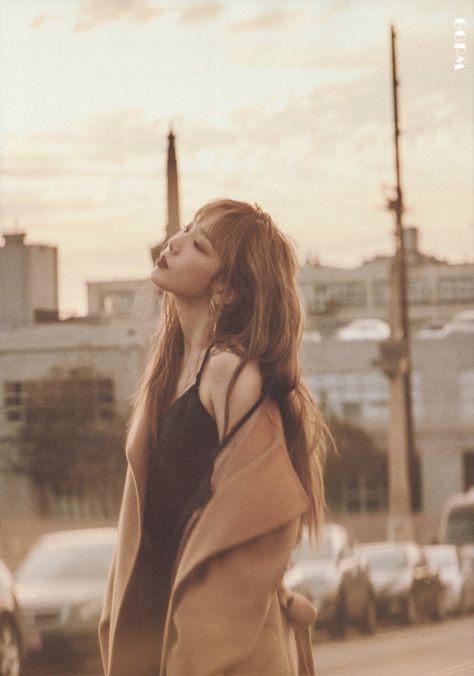 Taeyeon Aesthetic, Kim Tae Yeon, Snsd Taeyeon, Girls Generation, Korean Singer, Girl Group, Musical, Branding, Couple Photos