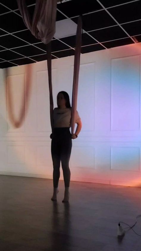 Aerial Yoga Poses, Diet Humor, Healthy Changes, Fitness Plan, Losing Weight Motivation, Aerial Hoop, Yoga Dance, Aerial Silks, Aerial Yoga