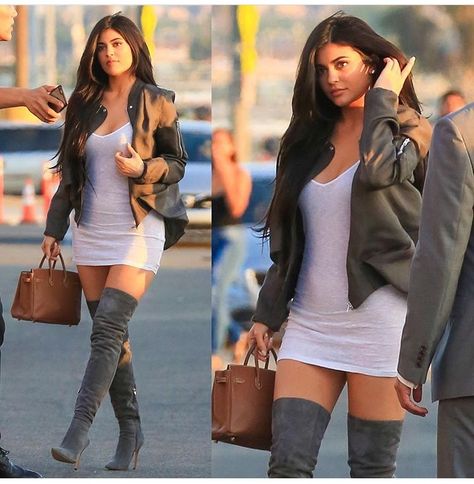 Kylie Jenner Heels, Denim Knee High Boots, Kylie Jenner Look, Suede Over The Knee Boots, Kylie Jenner Outfits, Kylie Jenner Style, Rossi Shoes, Jenner Outfits, Black Long Sleeve Dress