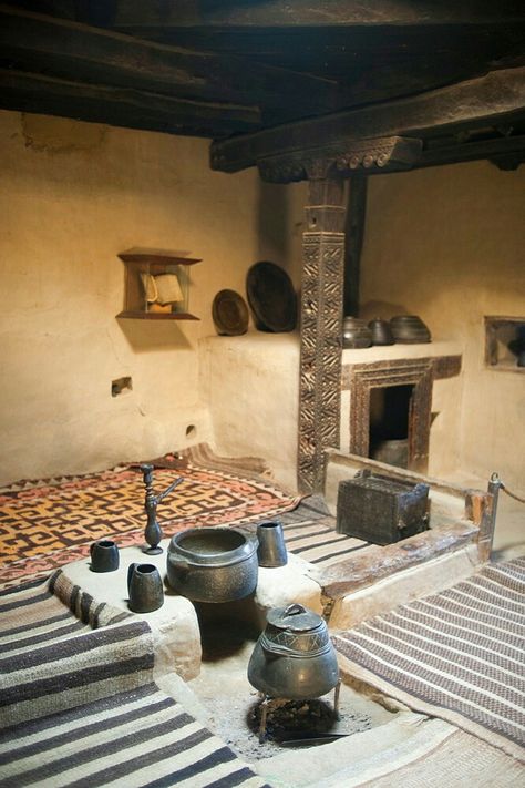 Ancient Home Design, Mud House Kitchen, Ancient Kitchen, Ancient Homes, Kitchen With Stone, Mud Houses, Castle Floor Plan, Hunza Valley, Ancient Houses