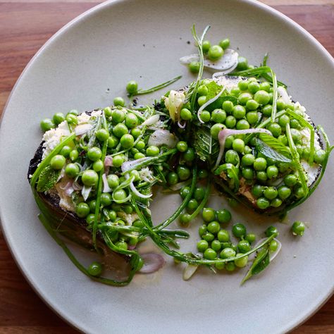 Fresh English Peas Recipe, English Peas Recipe, Spring Peas Recipes, Pea Toast, Spring Potluck, Fresh Pea Recipes, Tasty Vegetables, English Recipes, Spring Peas