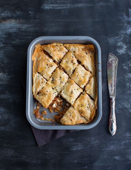 Savoury Baklava Savoury Baklava, Savory Donuts Recipe, Savory Donuts, Bulk Cooking, Baklava Recipe, Savory Pastry, Vegetarian Lunch, Savoury Baking, Vegetable Puree