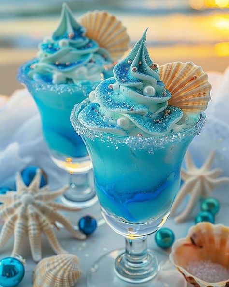 Ocean Drinks, Weird Drinks, Ocean Drink, Best Mac N Cheese Recipe, Best Mac And Cheese, Ice Cake, Starbucks Secret Menu, Ocean Treasures, Blue Food