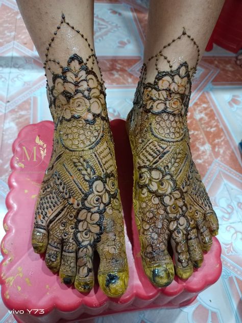 Pair Mehndi Design Bridal, Leg Mehandi, Leg Mehendi, Mhndi Design, Leg Mehendi Design, New Henna Designs, Legs Mehndi, Rajasthani Mehndi Designs, Girly Facts