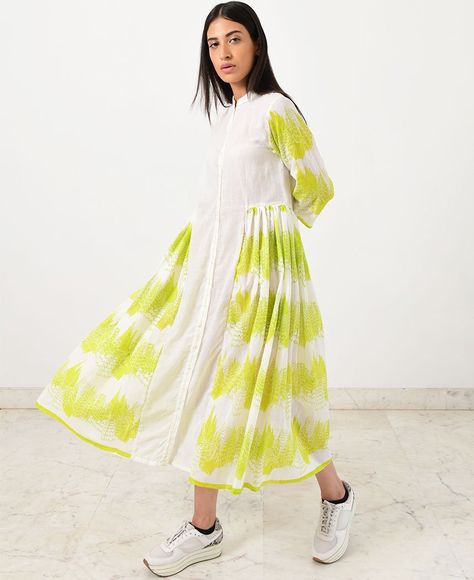 Pleated Kurti Designs, Fashion In India, Pleat Dress, Kids Fashion Dress, Designer Dresses Casual, Panel Dress, Pleated Fabric, Dresses Kids Girl, India Fashion