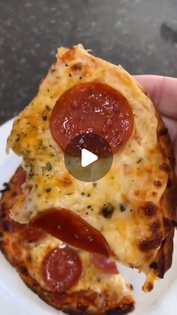 Uncooked Tortillas, Keto Tortillas, Tortilla Pizza, No Carb Recipes, Craving Pizza, Keto Pizza, Best Appetizer Recipes, Low Carb Pizza, Keto Cooking