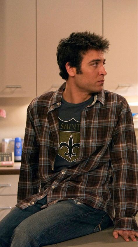 Ted Mosby Outfit, How I Met Your Mother Outfits, Ted Mosby Aesthetic, Man Manifestation, Ted And Robin, Marshall Eriksen, Lily Aldrin, Josh Radnor, Robin Scherbatsky