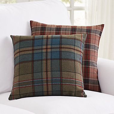 Tartan Pillow Cover Cozy Palette, Dark Academia Bedroom Ideas, Dark Academia Room Ideas, Tufted Bedding, Tartan Decor, Plaid Pillows, Tartan Pillow, Woven Charger, Academia Room