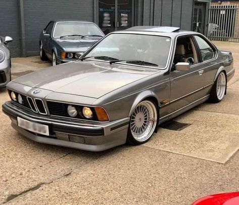 Old Bmw Cars, 90s Bmw, Old Bmw, Bmw 635 Csi, Bmw Old, Bmw 635, Vintage Bmw, Bmw E24, Bmw Vintage