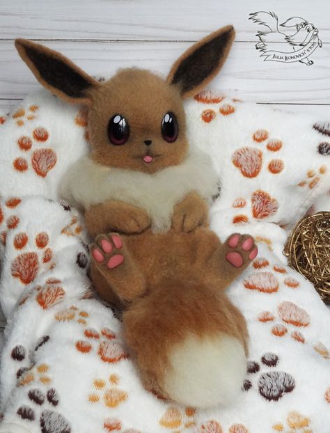 Eevee Clay, Photo Kawaii, Kartu Pokemon, Pokemon Dolls, Pokemon Craft, Pokemon Eeveelutions, Cute Pokemon Pictures, Pokemon Eevee, Cute Fantasy Creatures