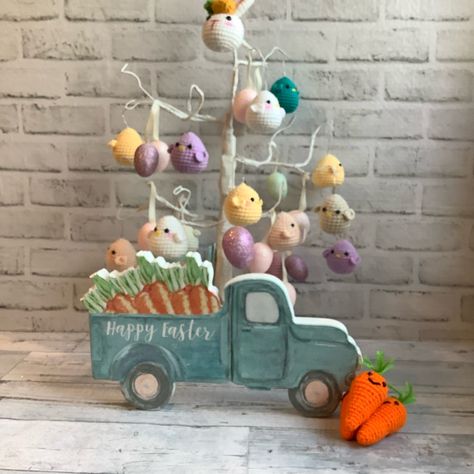 Nwt, Wood, Blue Vintage Truck & Carrots,”Happy Easter” Sign. This Is A Lot Bigger Than It Looks. Props Not Included. Happy Easter Sign, Paint Your House, Easter Sign, Paper Blue, Christmas Jingles, Valentines Mugs, Christmas Door Hanger, Easter Signs, Holiday Centerpieces