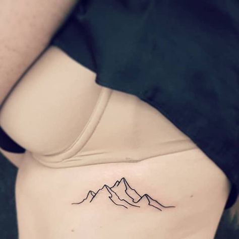 Aruna Urquhart on Instagram: "Mountain tattoo for @zoe_beanie ❤ First tattoo on the ribs and you did great 😊 Enjoy! . 💕 DM for inquiries 💕 . . . . . @arunaurquhart @arunaurquhart @arunaurquhart @arunaurquhart @arunaurquhart @arunaurquhart @arunaurquhart @arunaurquhart @arunaurquhart @arunaurquhart @arunaurquhart @arunaurquhart @arunaurquhart @arunaurquhart #tattoo #mountaintattoo #mountain #line #linetattoo #linework #lineworkartist #lineworktattoo #femaletattooartist #femaleartist #tattooartist #torontotattoos #torontoart #torontoartist #inked #ink #girlswithtattoos #simpletattoos #ribtattoo #arunaurquhartart" Ribs Tattoo, Mountain Sketch, Female Tattoo Artists, Mountain Tattoo, Line Work Tattoo, Rib Tattoo, Line Tattoos, First Tattoo, Tattoo Sketches