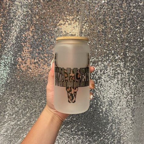 Short 16 OZ Glass Frosted Tumbler. Morgan Wallen. Western Skull. Comes with reusable straw. Frosted Tumbler, Western Skull, Country Jokes, Fan Style, Morgan Wallen, Cute Cups, Shopping Ideas, Country Singers, Reusable Straw