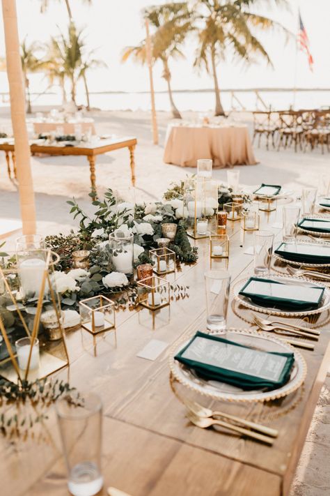 Tropical glam vibes galore with this gorgeous Florida Keys wedding! Glass menu cards, gold silverware and tables bursting with blooms, this destination wedding has us excited for summer! Winter Reception, Wedding Table Menus, Beach Wedding Tables, Beach Wedding Decorations Reception, Tropical Glam, Minimalist Dekor, Florida Keys Wedding, Rustic Wedding Decorations, Boho Beach Wedding