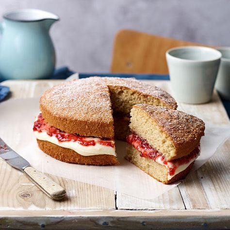 Victoria Sponge Cake Recipe, Sponge Cake Recipe, Buckwheat Cake, Cold Cake, Victoria Sponge Cake, White Cake Recipe, Sponge Cake Recipes, Buckwheat Flour, Victoria Sponge